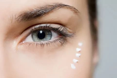 تصویر 2 از قیمت خرید کرم دورچشم + فروش ویژه